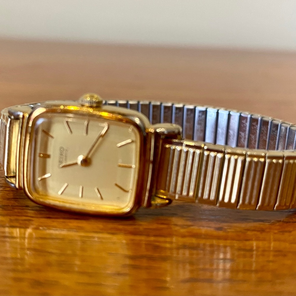 Vintage Woman's Seiko Tank Watch